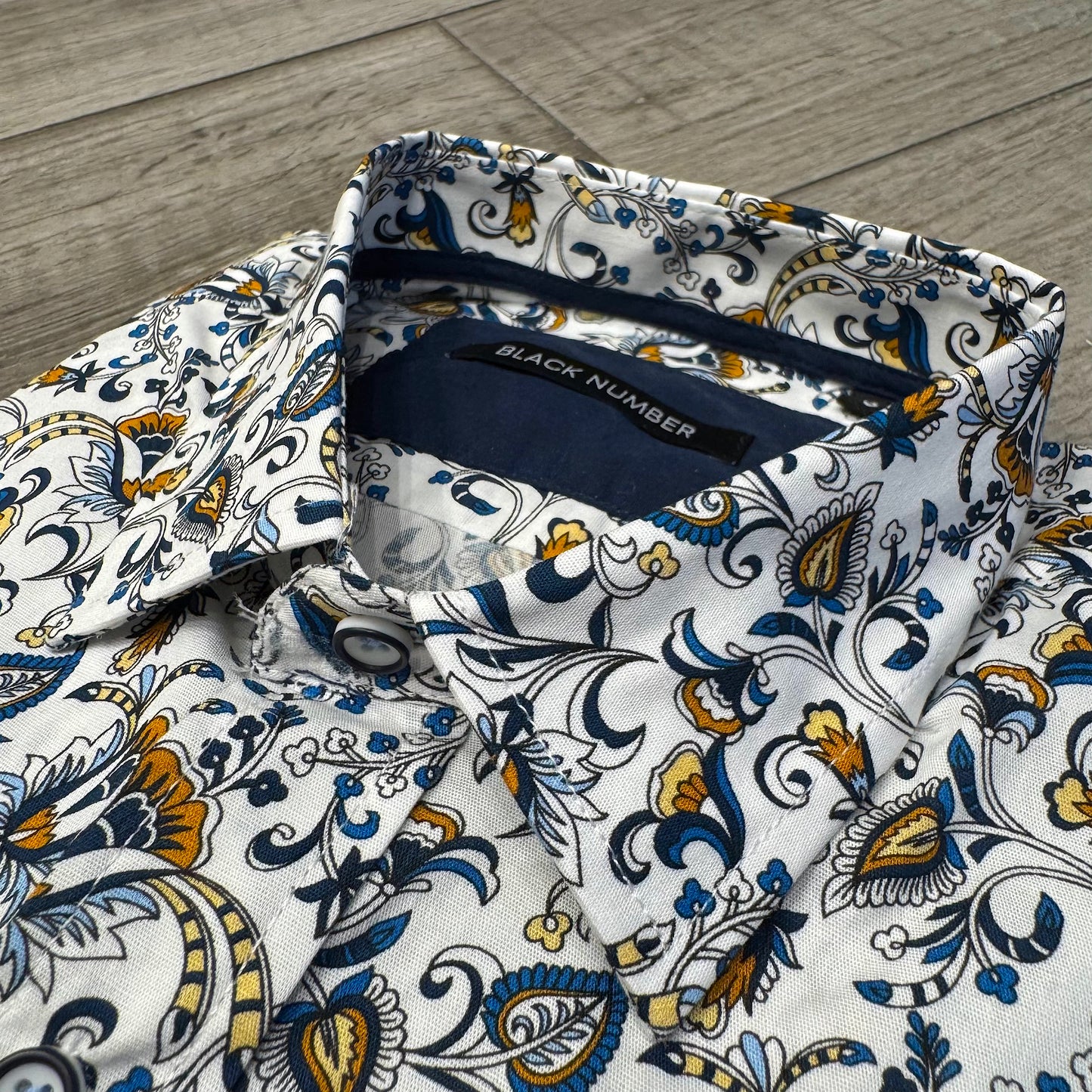 Camicia Fantasia Fiori e Foglie