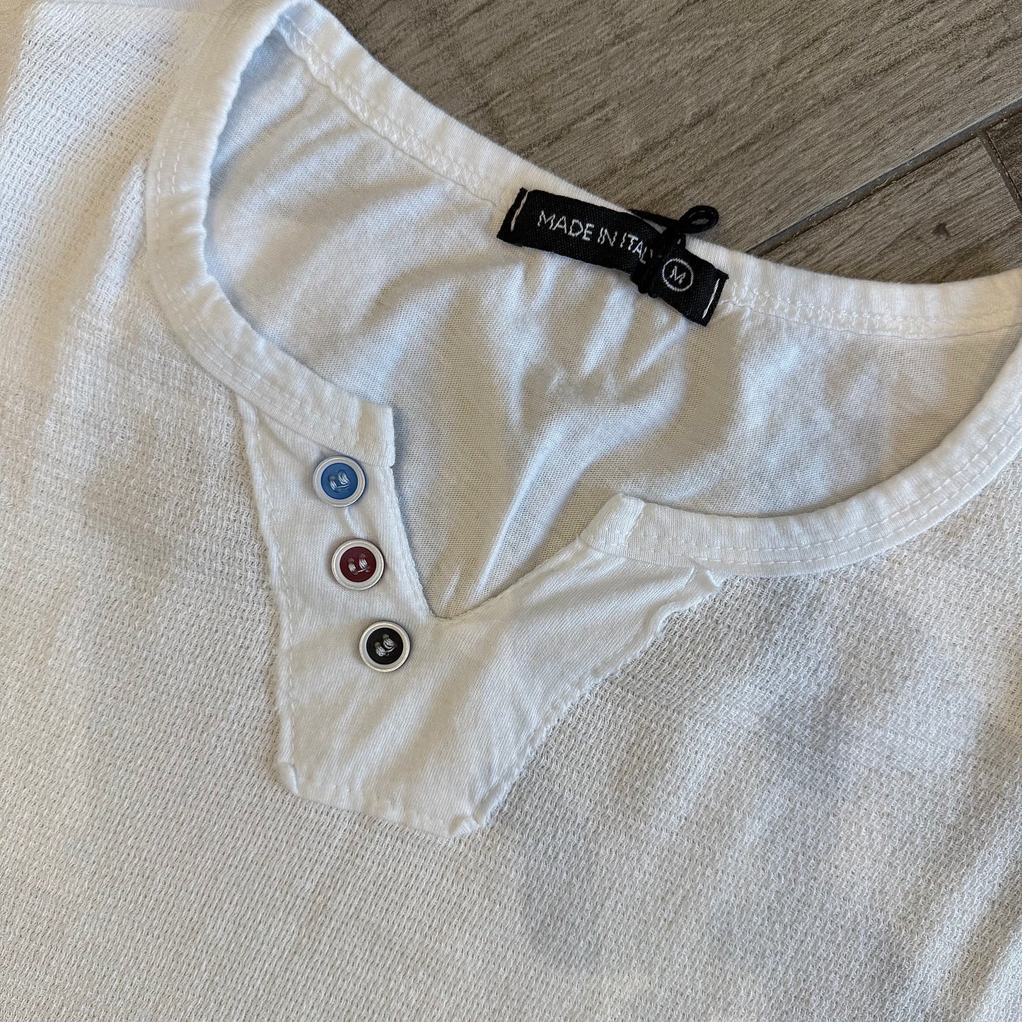 T-Shirt Garza di Cotone Scollo V e Bottoncini