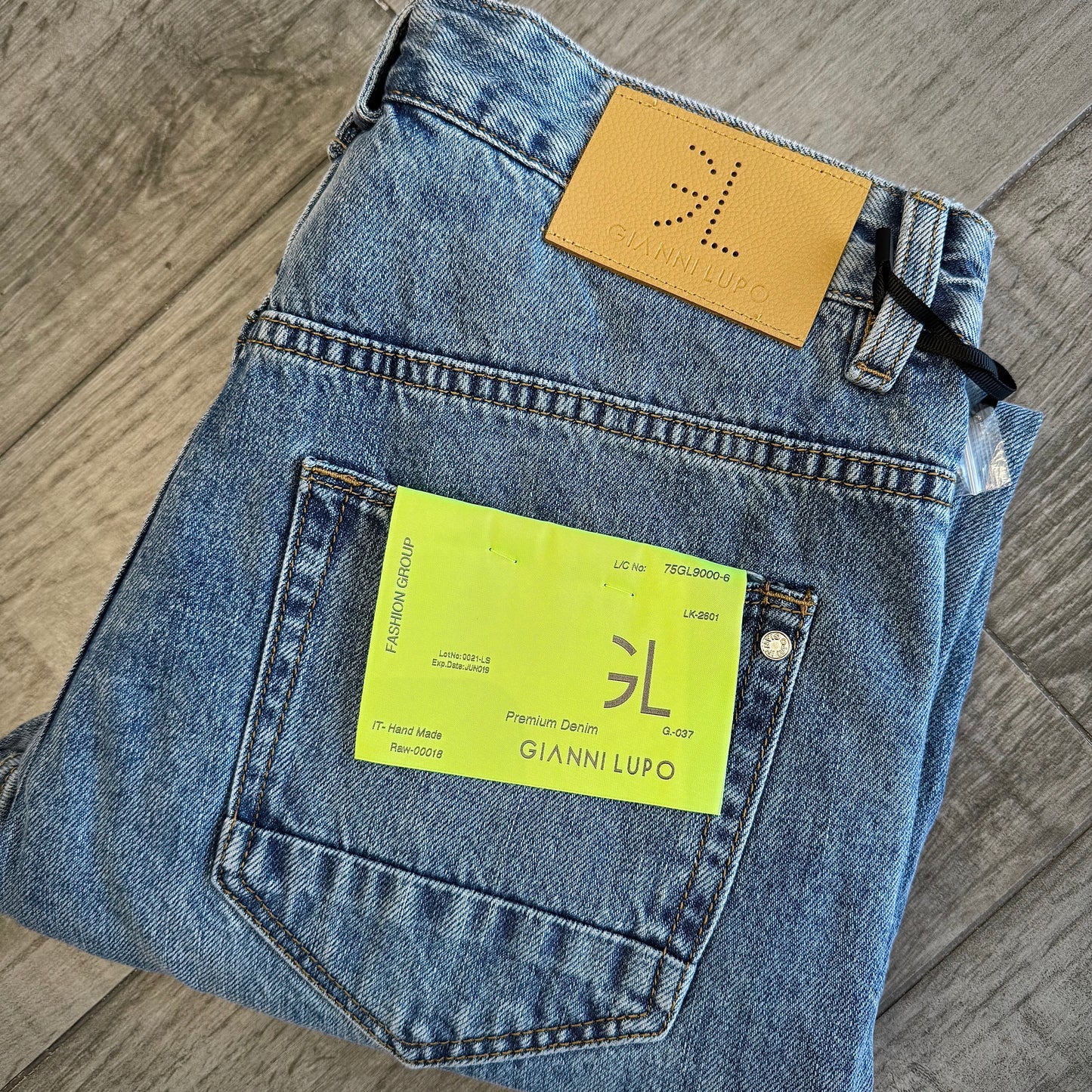 Jeans "Grant" Carrot Fit strappi con toppe GIANNI LUPO (GL6339Q)