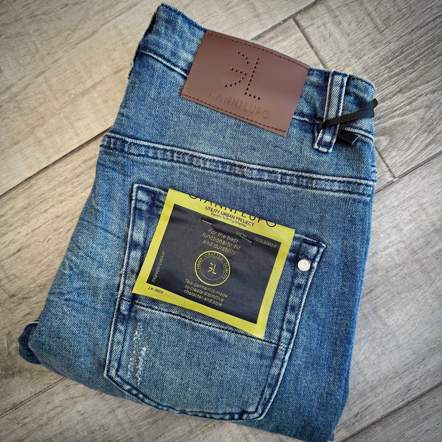 Jeans "Kevin" Slim Fit strappi e toppe interne GIANNI LUPO (GL2524YH)