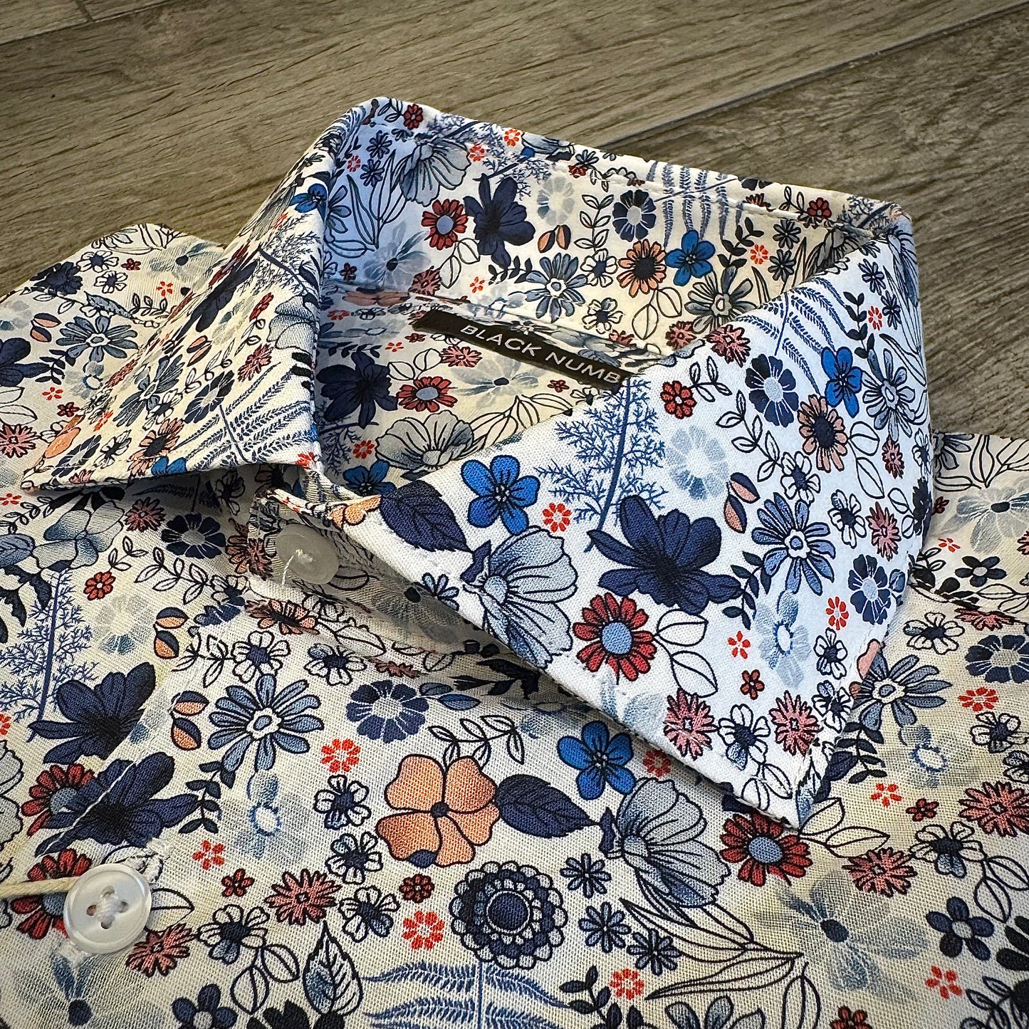 Camicia Collo Francese e Fantasia Fiori