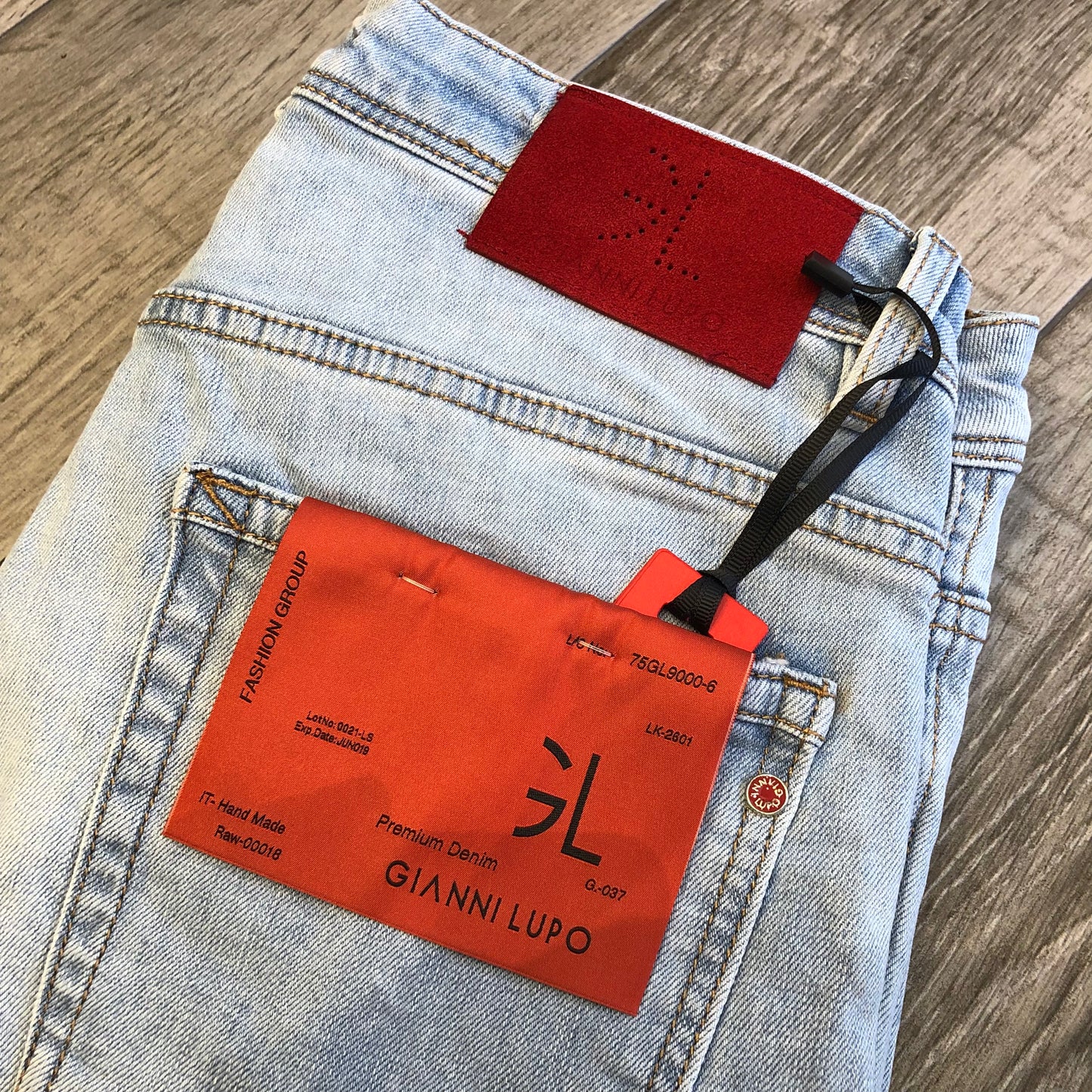 Jeans "Kevin" Slim Fit strappi e toppe interne GIANNI LUPO (GL6242Q)