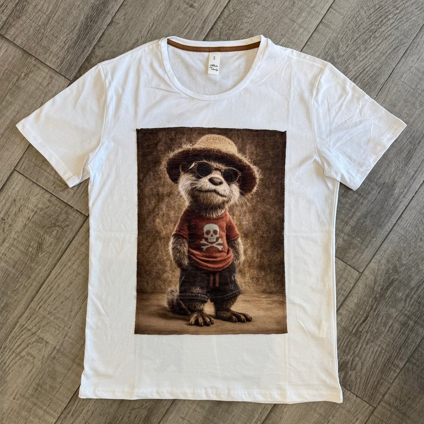 T-Shirt Stampa "Lontra Fashion"