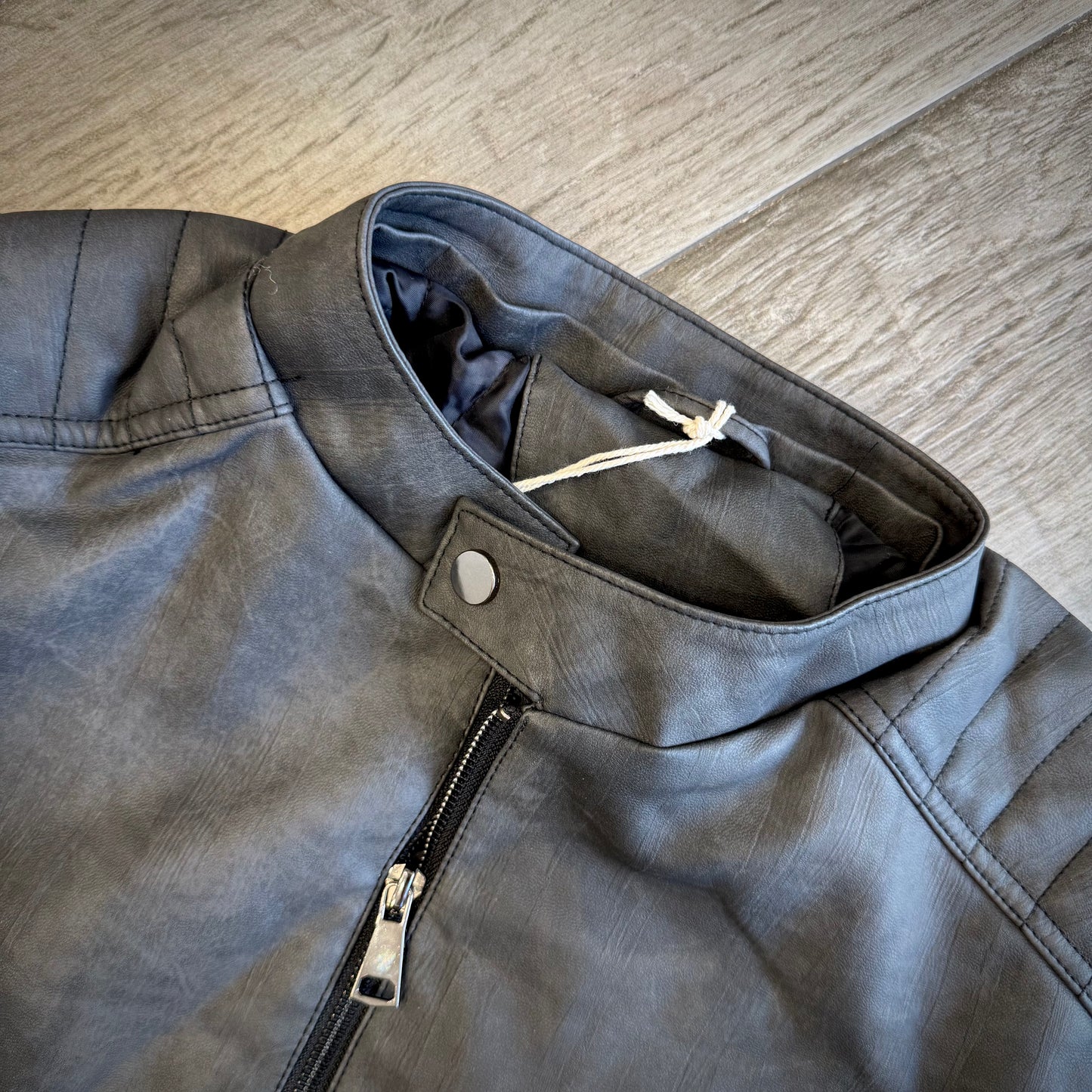 Giubbotto Biker Ecopelle con Cappuccio