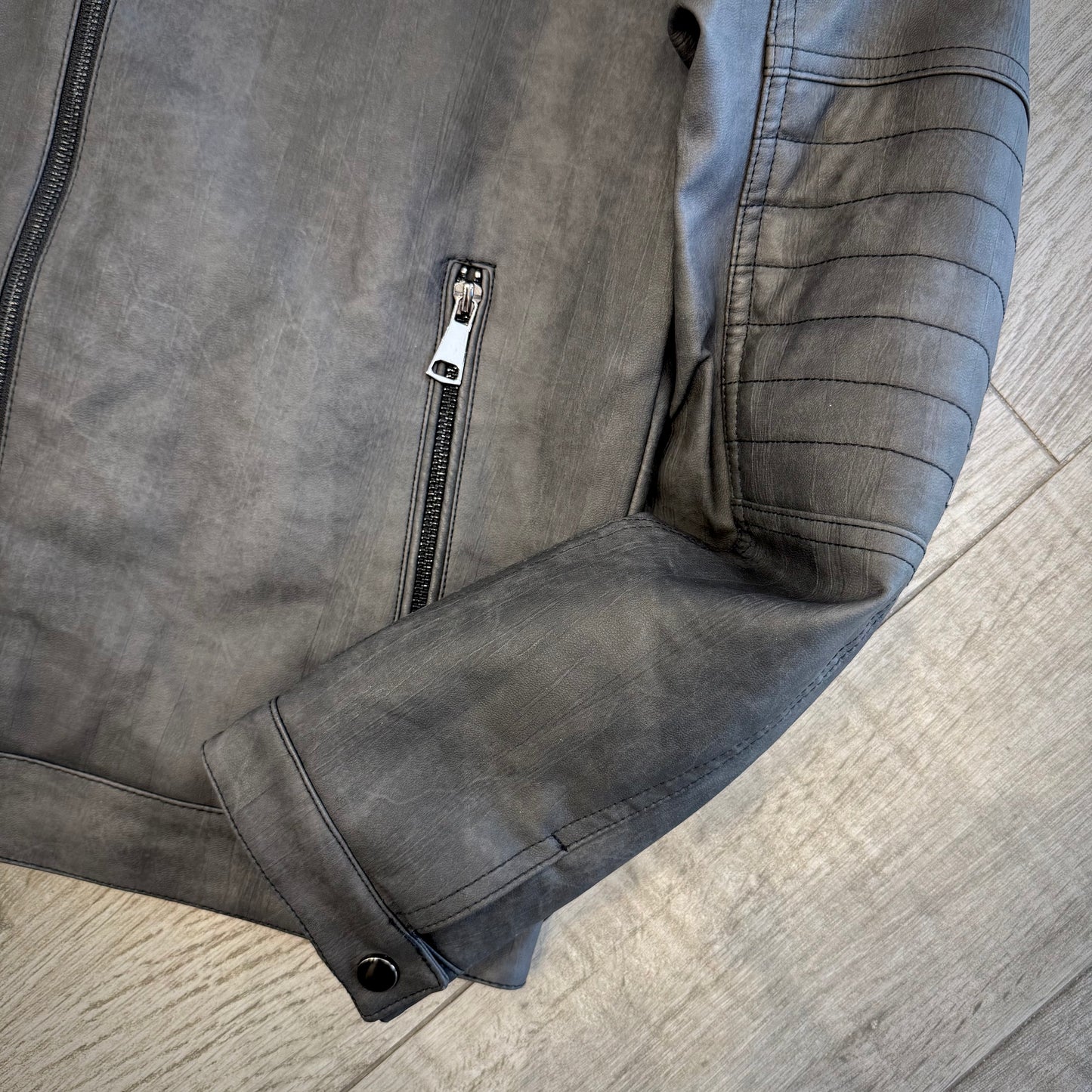 Giubbotto Biker Ecopelle con Cappuccio