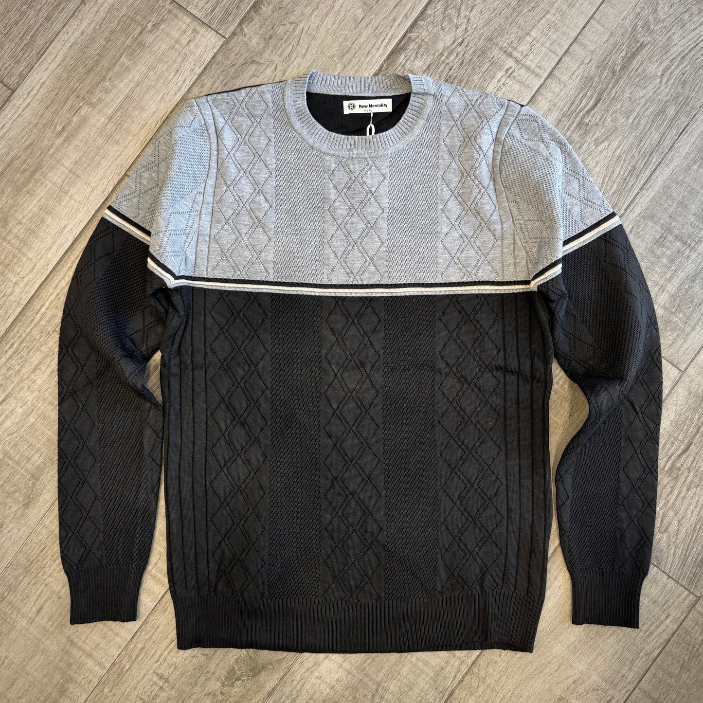 Maglione Girocollo Bicolor e Lavorazione a Rombi