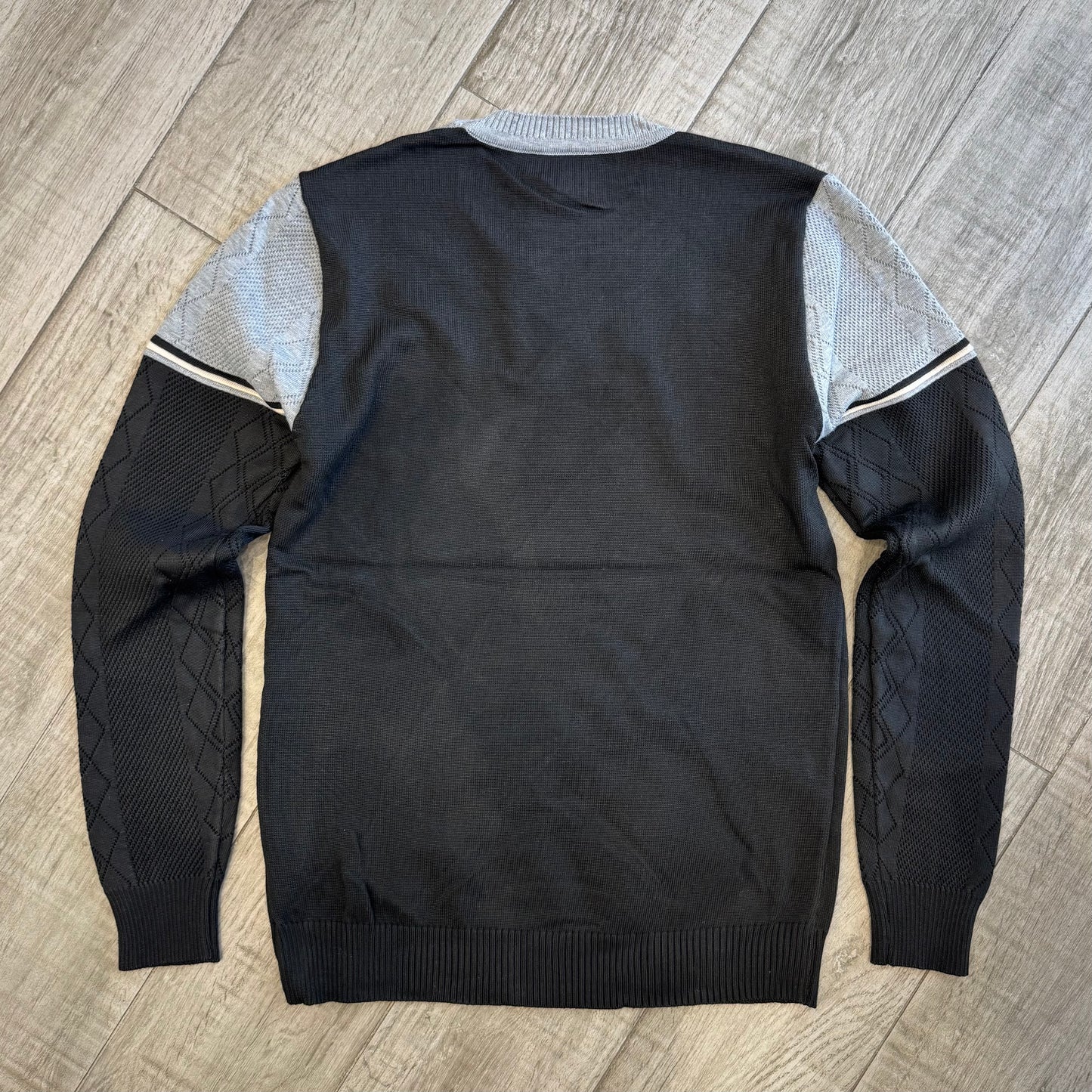 Maglione Girocollo Bicolor e Lavorazione a Rombi