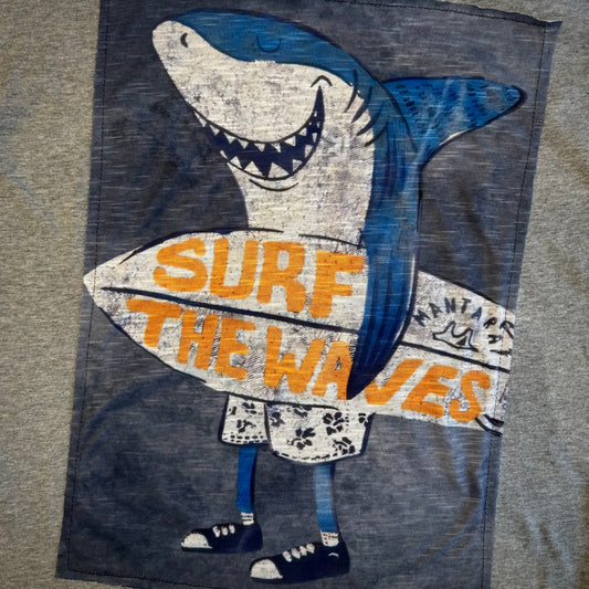 T-Shirt Stampa "Surfer Shark"