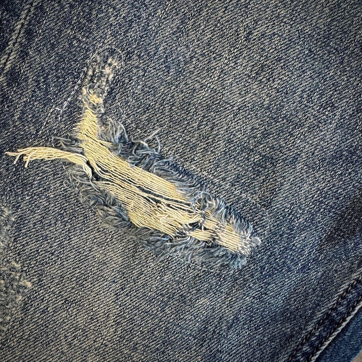 Jeans "Grant" Carrot Fit strappi con toppe e impunture multicolor GIANNI LUPO (GL6515Q)