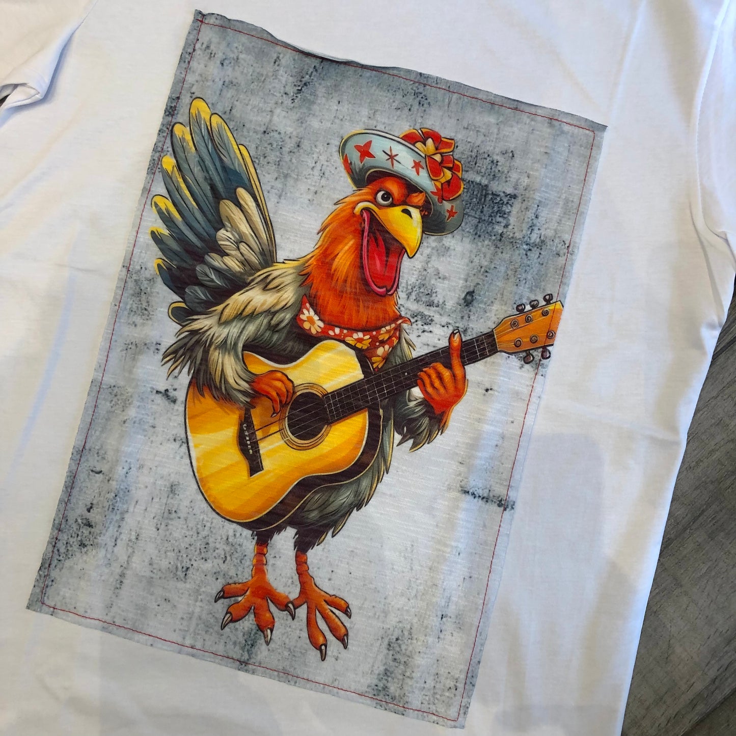 T-Shirt Stampa "Gallo Chitarra"