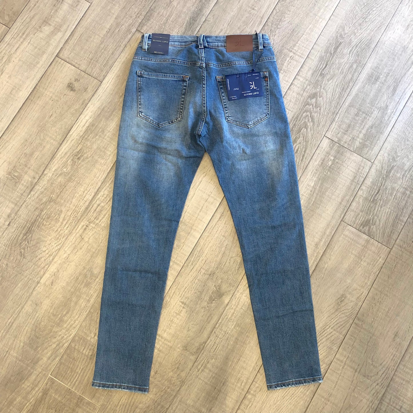 Jeans "Kevin" Slim Fit leggermente graffiato GIANNI LUPO (GL6306Q)