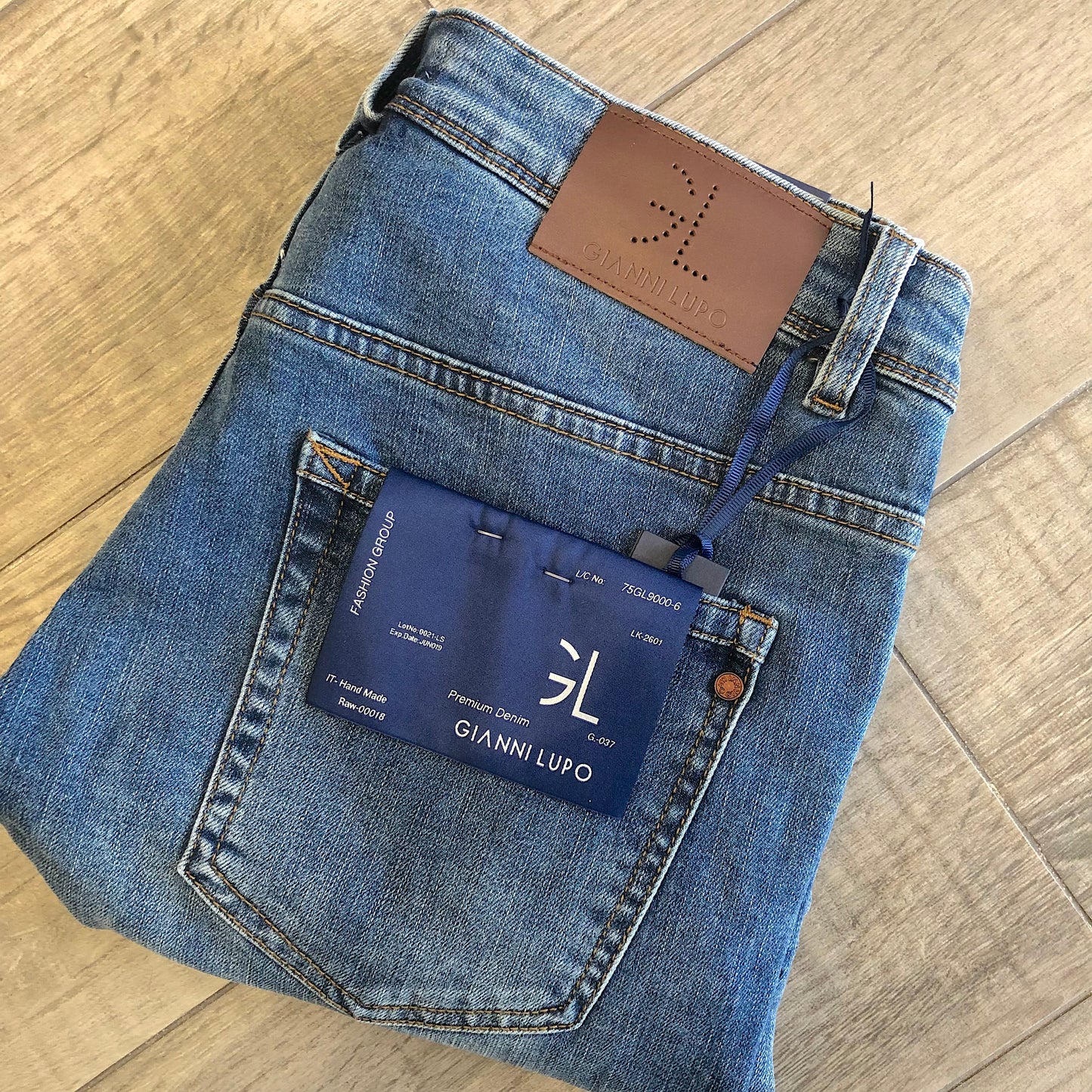 Jeans "Kevin" Slim Fit leggermente graffiato GIANNI LUPO (GL6306Q)