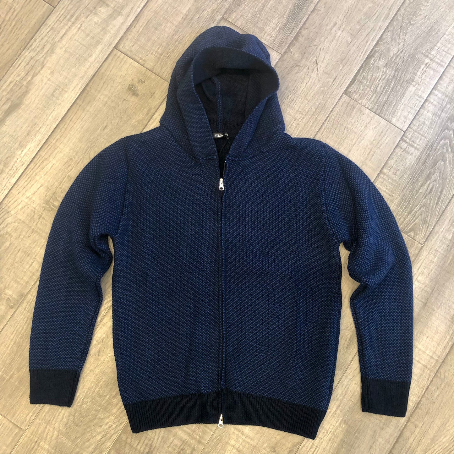 Maglione Zip e Cappuccio